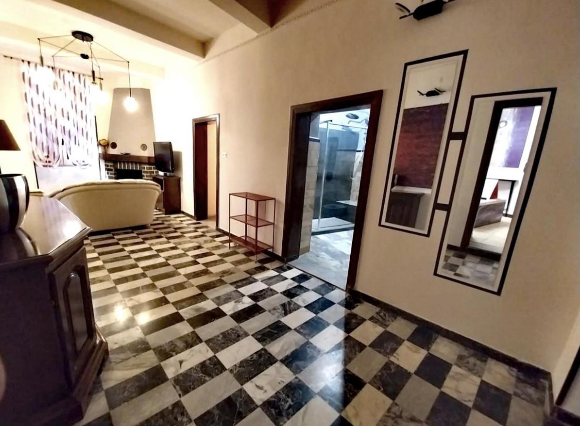 דירות Supino Casina Di Paolo E Maria מראה חיצוני תמונה